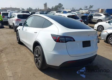 2024 Tesla Model Y Long Range Dual Motor All-Wheel Drive/Rwd из США, поврежденный, VIN 7SAYGDED5RF111095